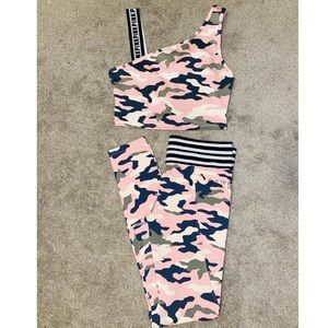 Pink camo Gym outfit